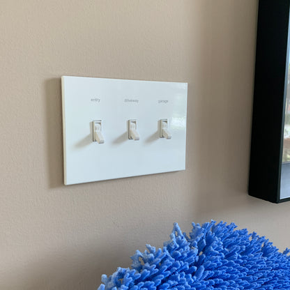 CleanPlate Classic Wall Plate in Contemporary White | Light switches