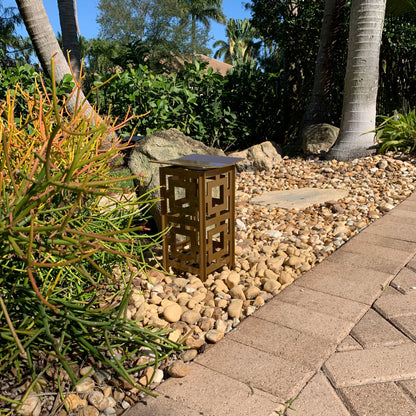 RadiantLight Modern Landscape Light - Garden Light in day