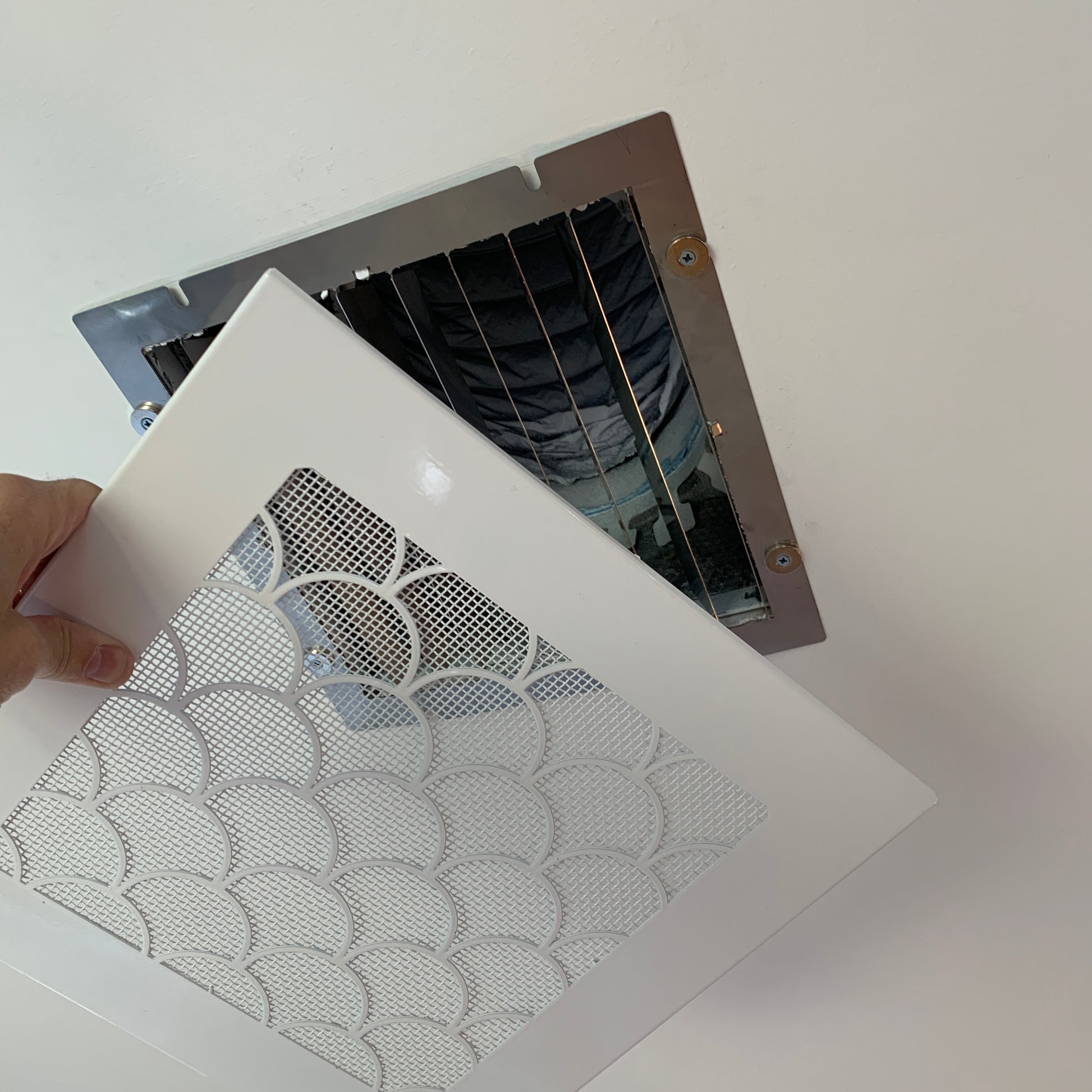 AC ceiling vent - CleanVent Scallop Pattern